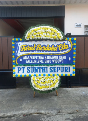 Papan Bunga Duka di Sarirejo