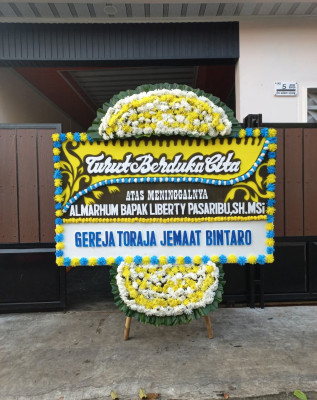 Papan Bunga Duka di Sarirejo