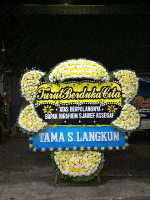 Papan Bunga Duka di Sarirejo